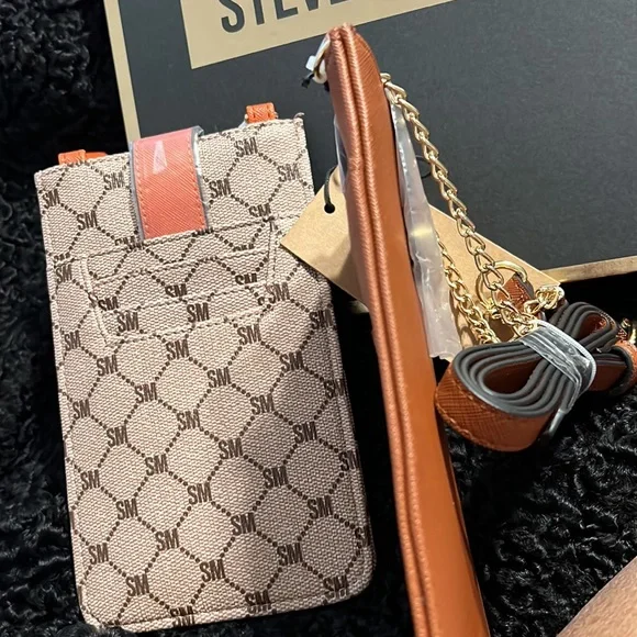 Steve Madden Crossbody Phone Bag Pouch - Picture 6 of 7